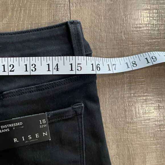 NWT Risen Los Angeles Black Relaxed Distressed Denim Jeans Women Size 15/32 Y2K - Picture 16 of 16